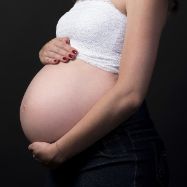Mujer vegetariana embarazada